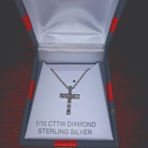 Diamond cross 1/10 cttwd diamond